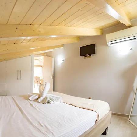 Rachi Apartments, Daire *