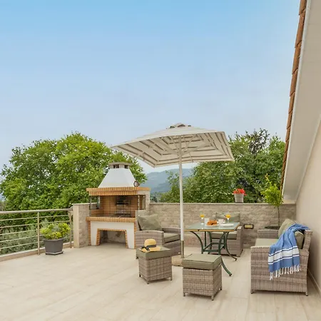 Daire Rachi Apartments, Nydri (Lefkada)